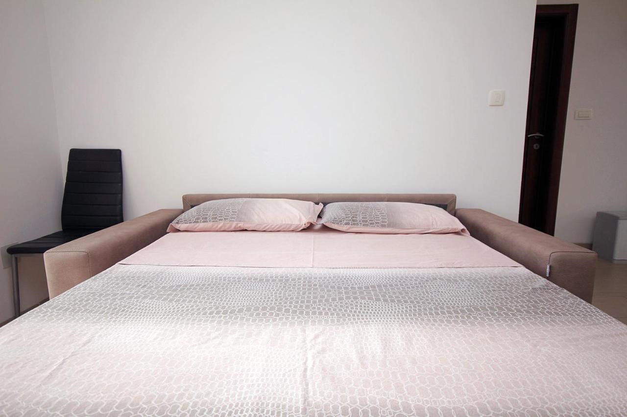 Apartments Residence Dj Petrovac Luaran gambar