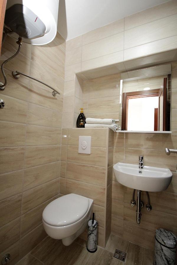 Apartments Residence Dj Petrovac Luaran gambar