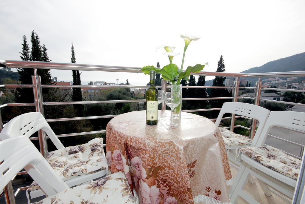 Apartments Residence Dj Petrovac Luaran gambar